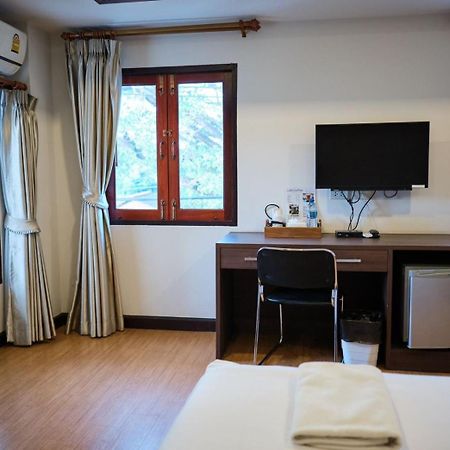 Chorlada Lanna Hotel Chiang Mai Exterior photo