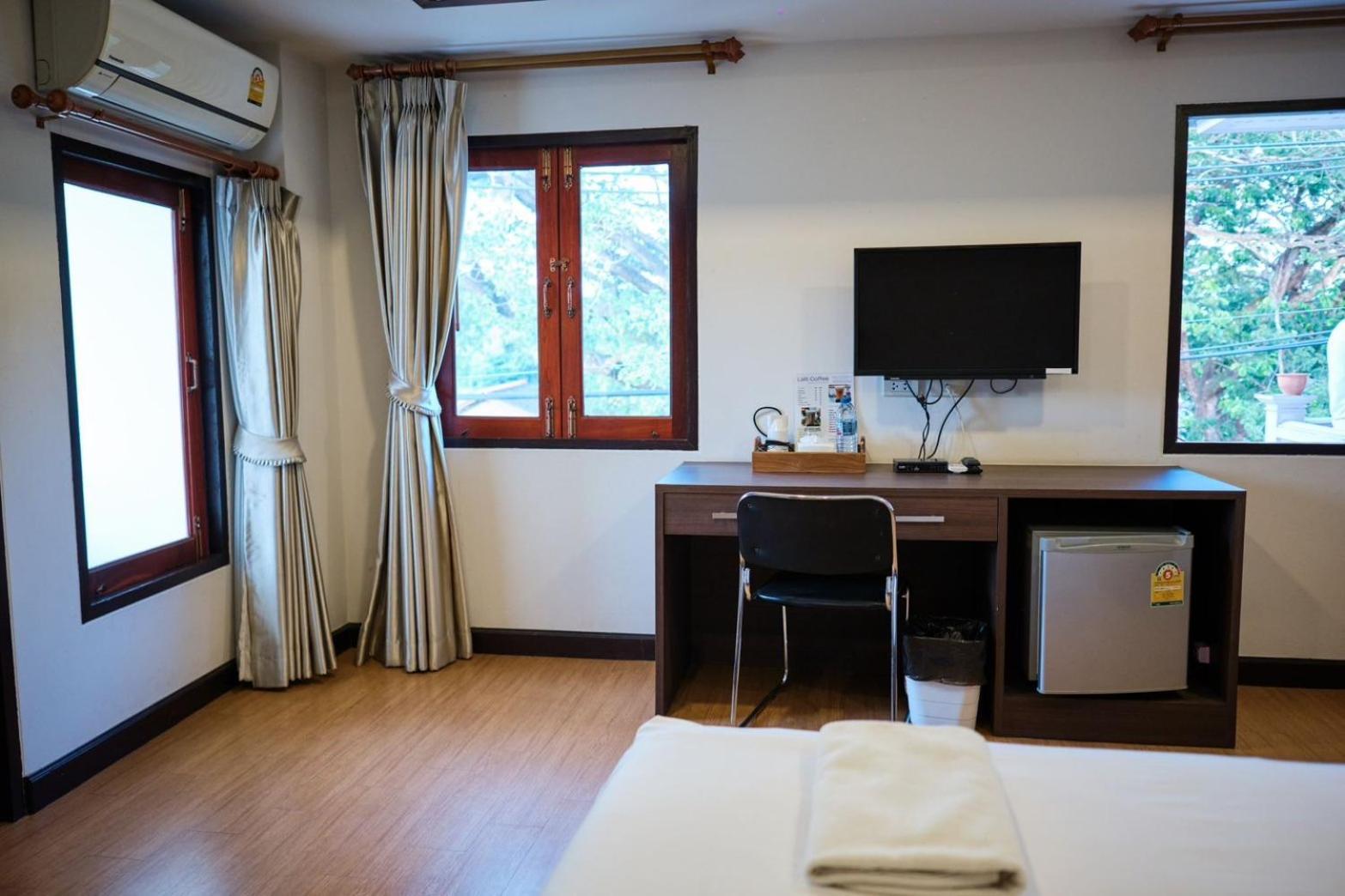 Chorlada Lanna Hotel Chiang Mai Exterior photo